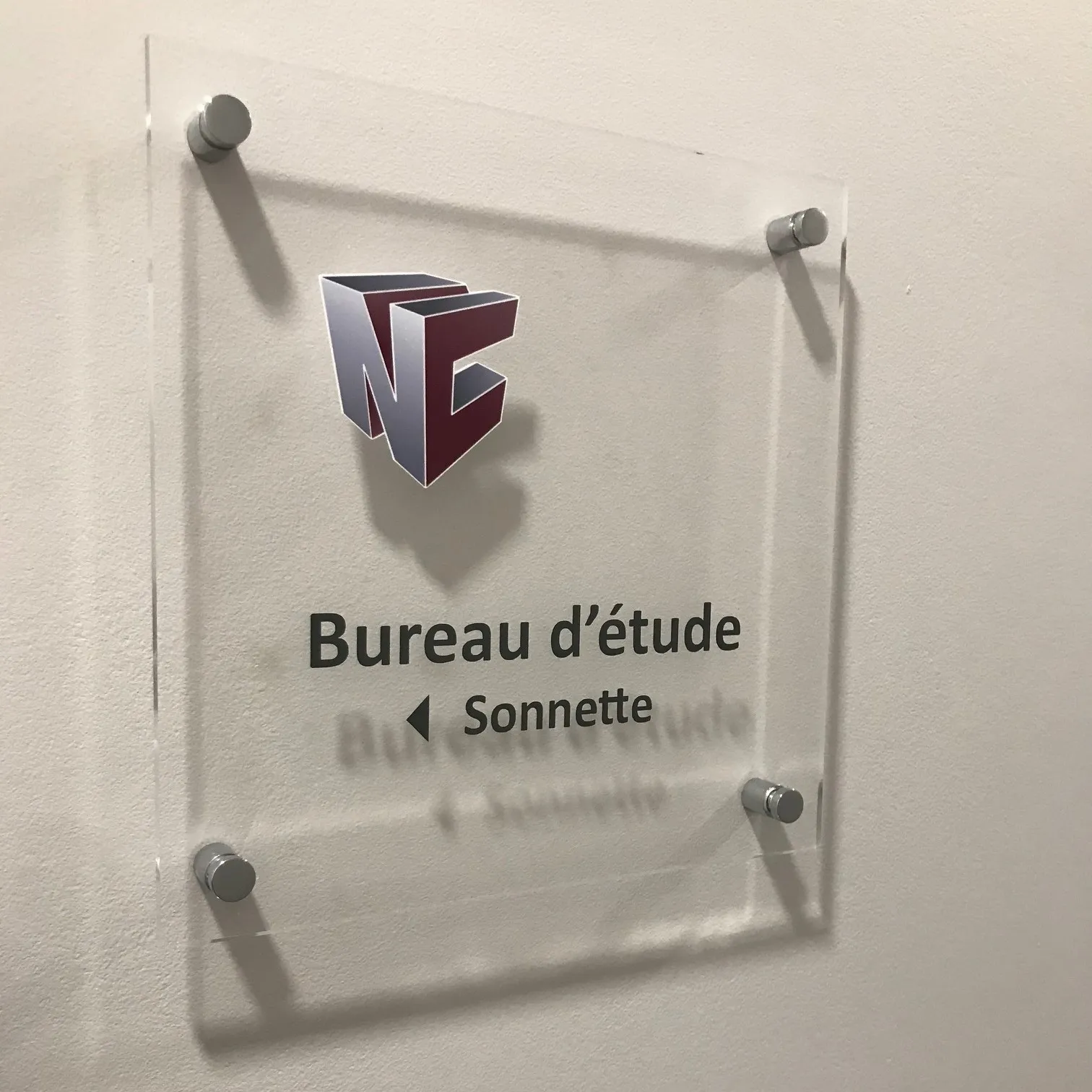 GROUPE-NC-CESSON-PLAQUE-SIGNALETIQUE-ARTCOM