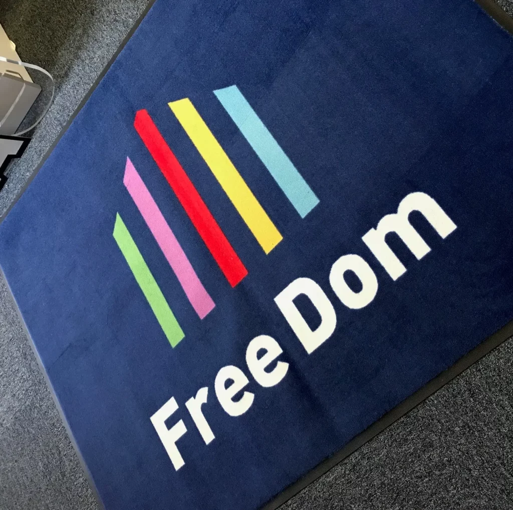 TAPIS-FREEDOM-MELUN-ARTCOM-min